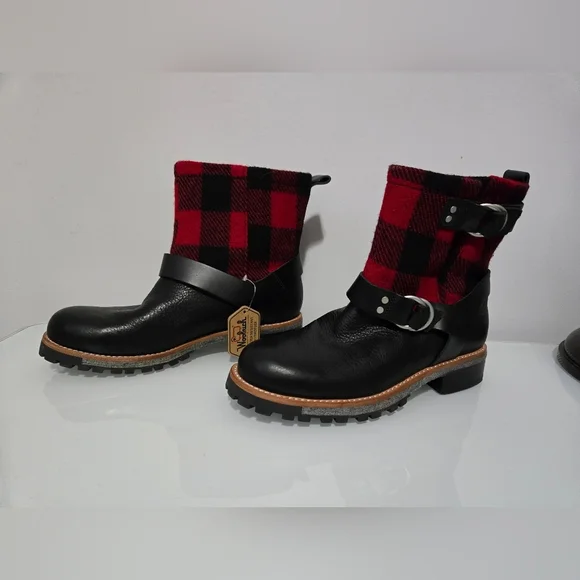 WOOLRICH-New With Tags! Red And Black Plaid Waterproof Wool Ankle Boots. Size 8 - Picture 3 of 11